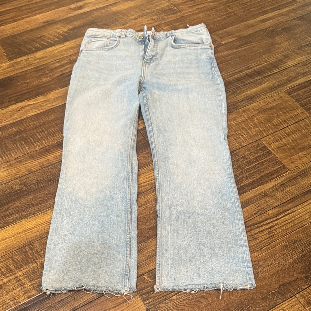 Zara crop flare frayed hem jeans size 10